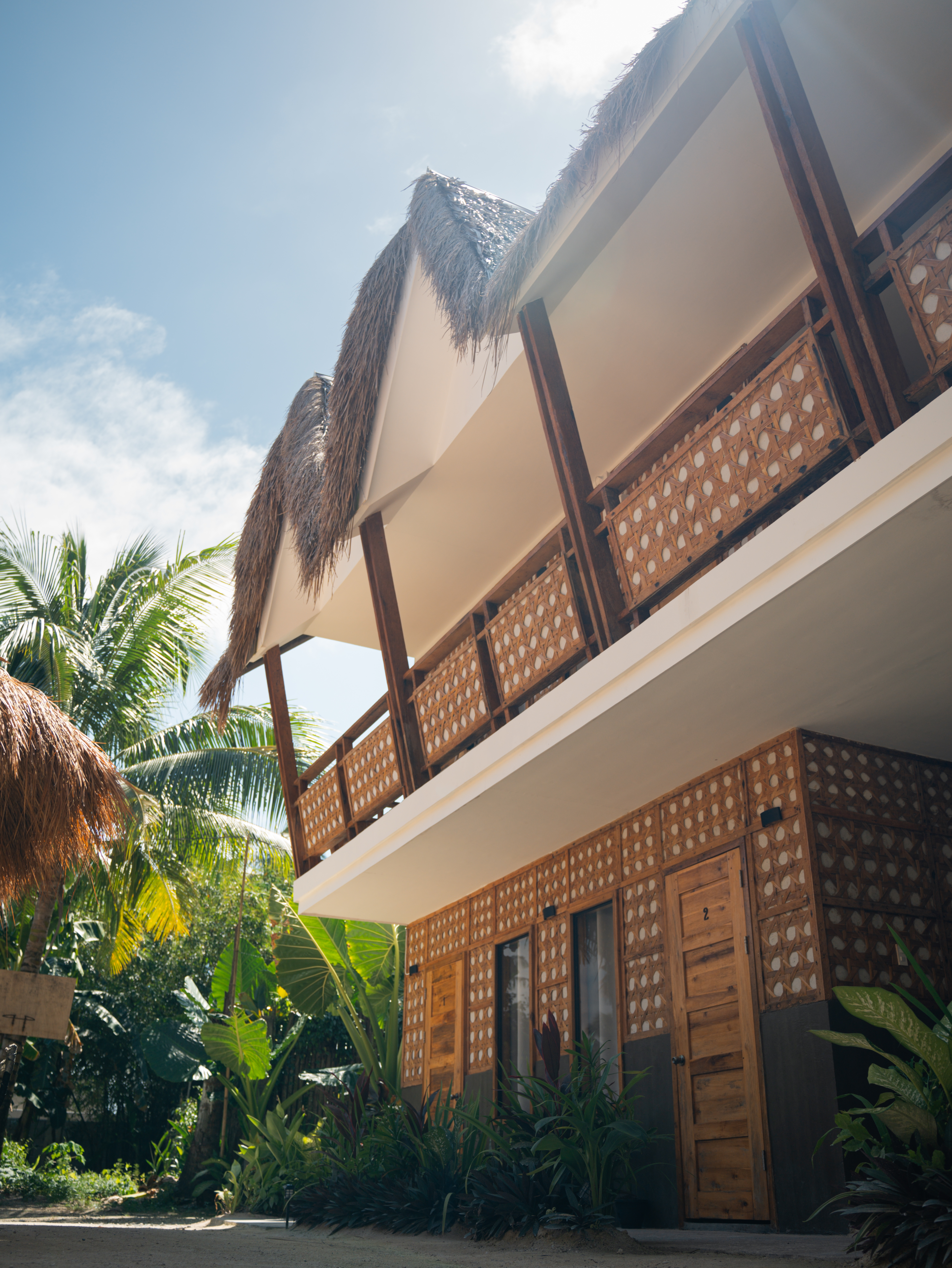 Garden lounge under the palms